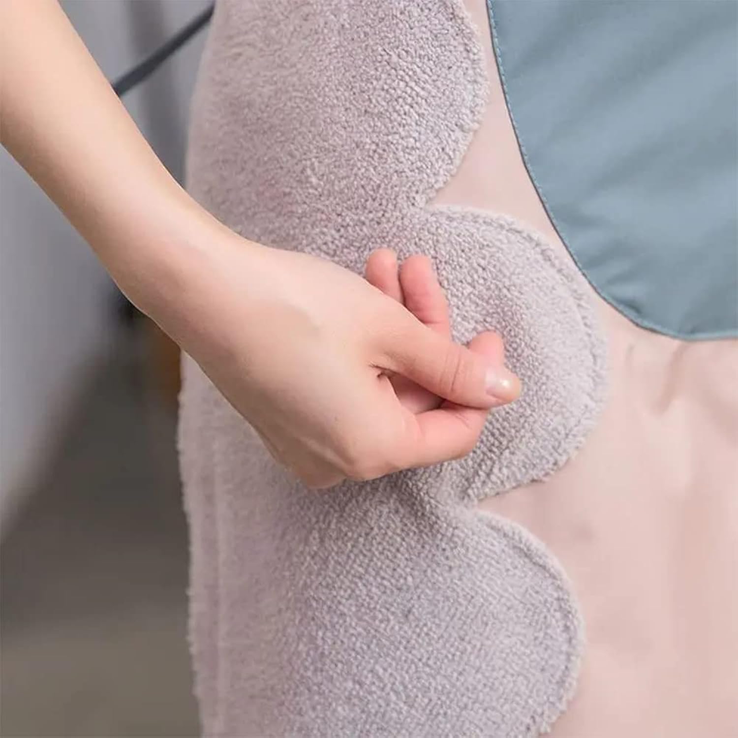 Kitchen Apron for Women with Big Front Pocket Hand-Wiping Waterproof Apron for Kitchen